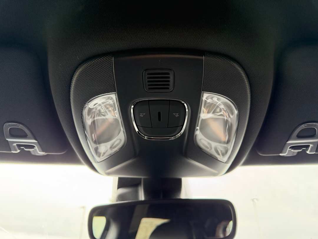 2026 Jeep Compass Latitude - Image 27