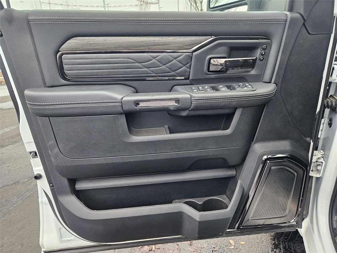 2025 Ram 3500 Limited - Image 10