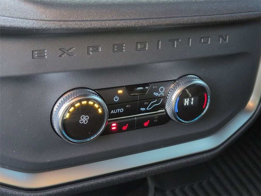 2026 Ford Expedition Tremor - Image 25