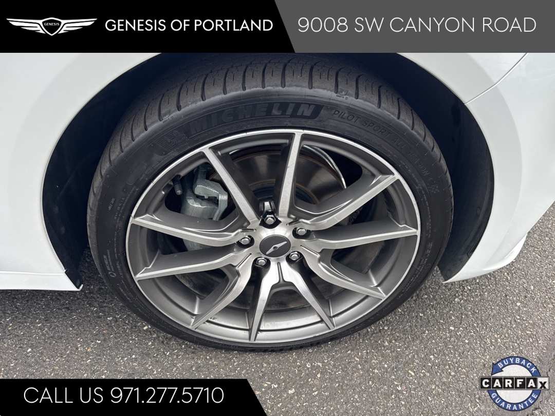 2023 Genesis G70 2.0T - Image 9