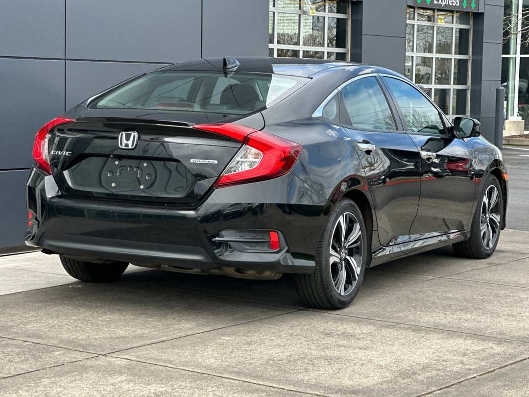 2016 Honda Civic Touring - Image 3