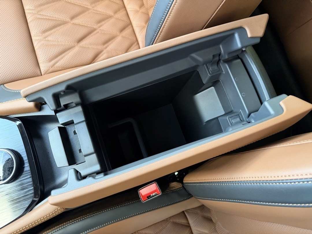 2026 Nissan Rogue Platinum - Image 27