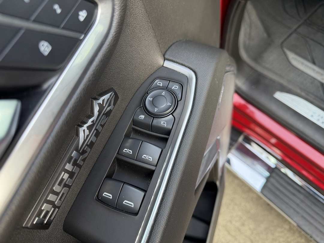 2025 Chevrolet Silverado 1500 High Country - Image 13