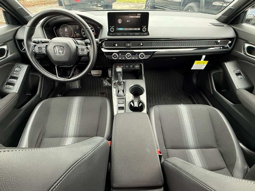 2025 Honda Civic Sport - Image 19
