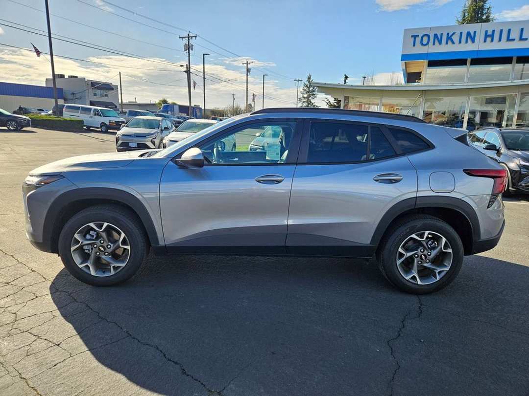 2026 Chevrolet Trax LT - Image 3