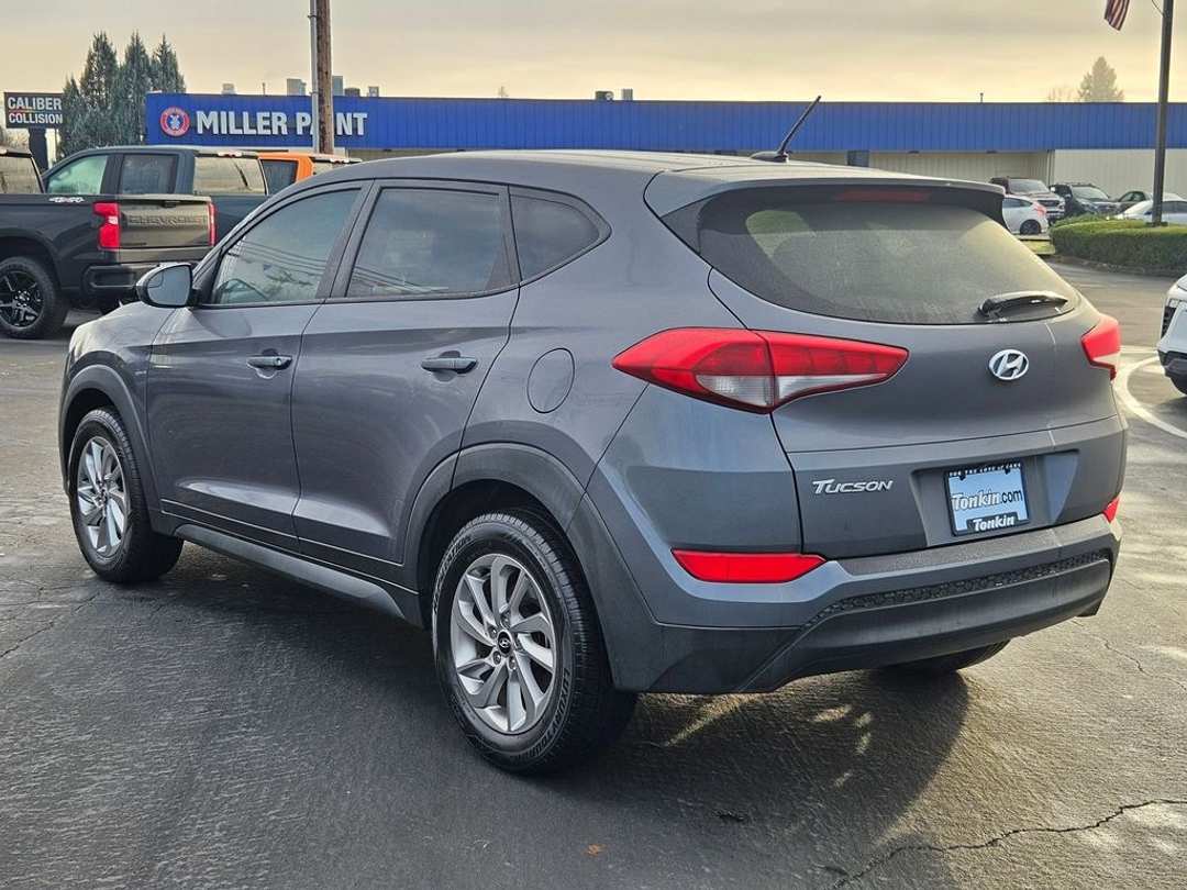 2017 Hyundai Tucson SE - Image 4