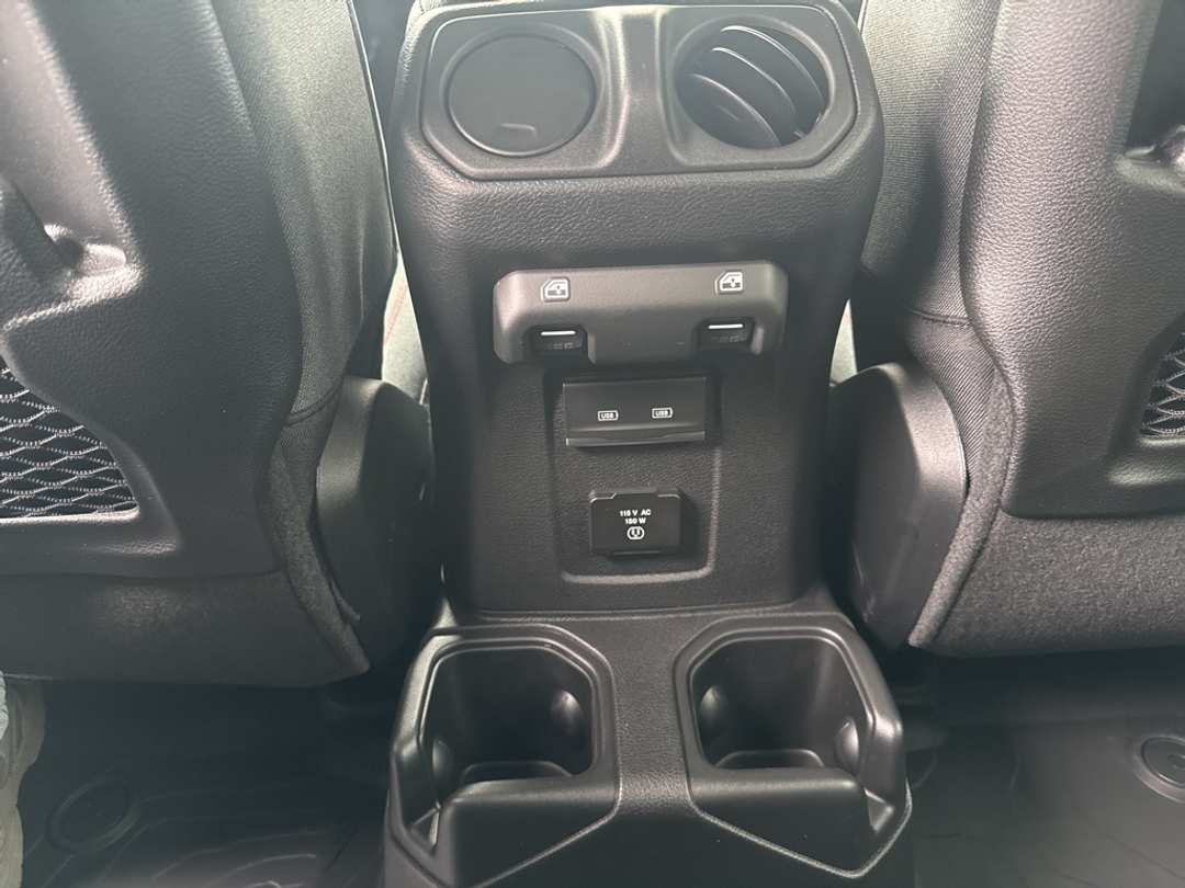 2026 Jeep Wrangler Rubicon - Image 23