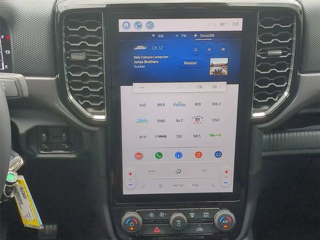 2024 Ford Ranger XLT - Image 16