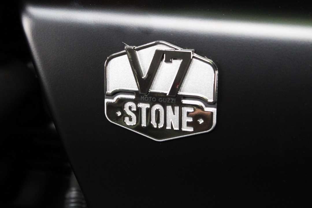2023 Moto Guzzi V7 Stone - Image 5