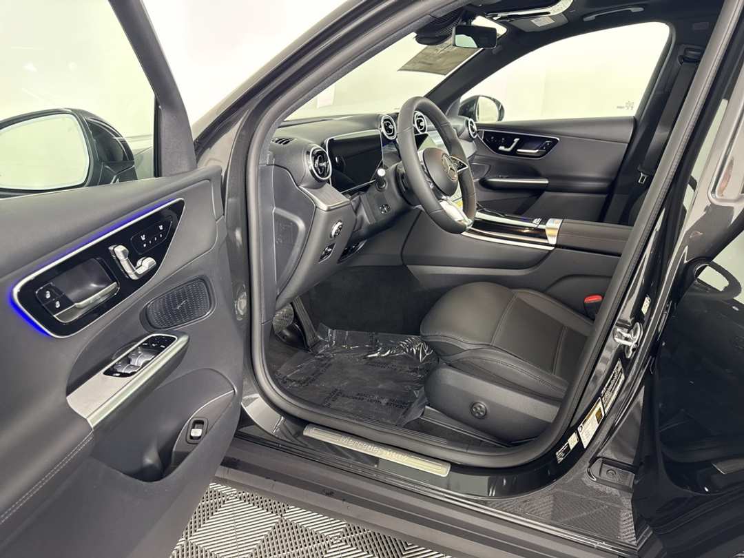 2026 Mercedes-Benz GLC GLC 300 - Image 21