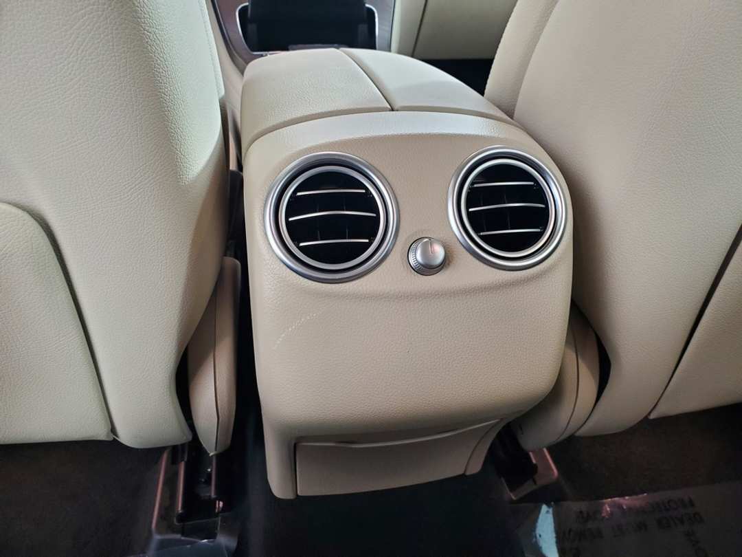 2021 Mercedes-Benz GLC GLC 300 - Image 15