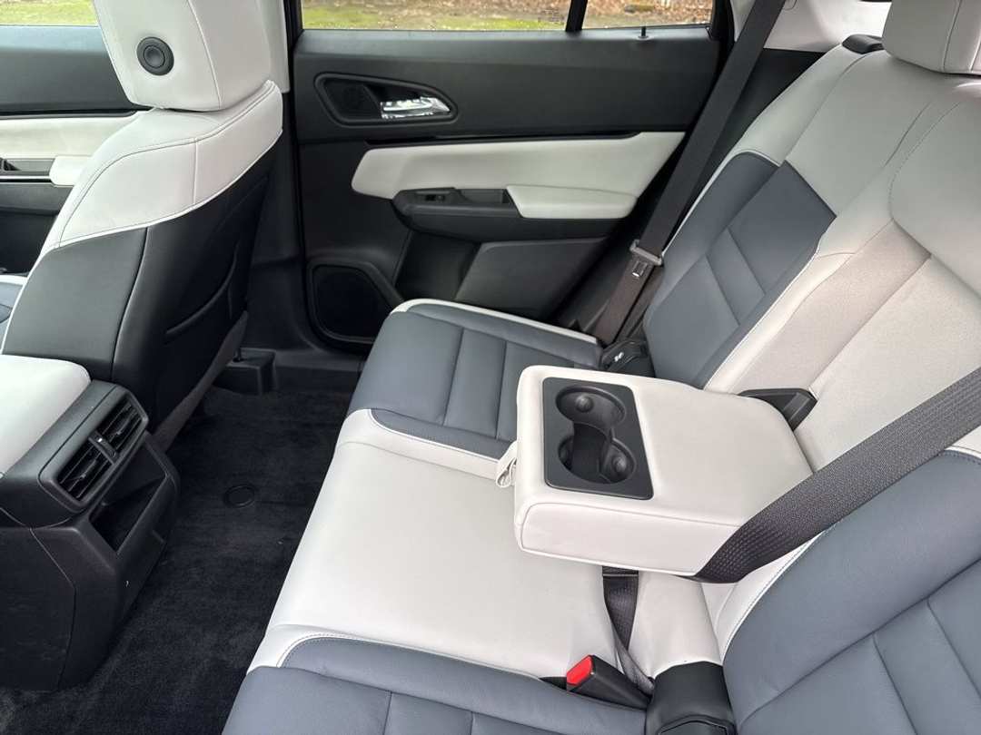 2025 Honda Prologue Touring - Image 16