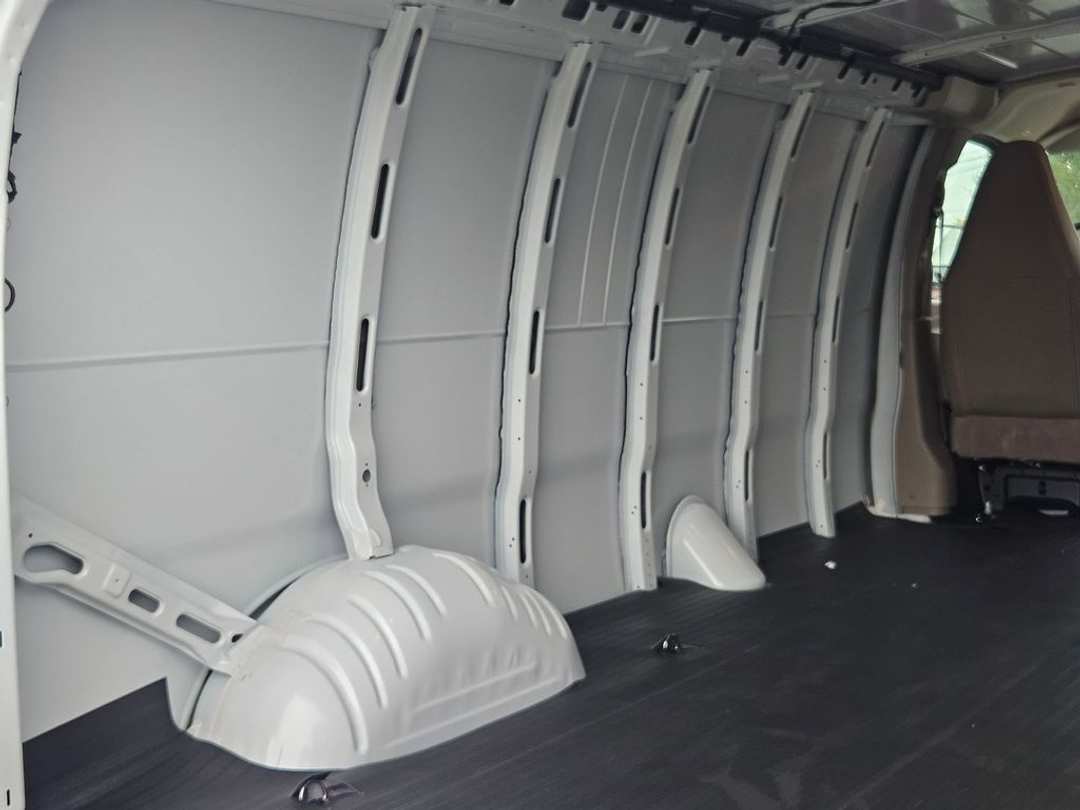 2025 Chevrolet Express 2500 Work - Image 29
