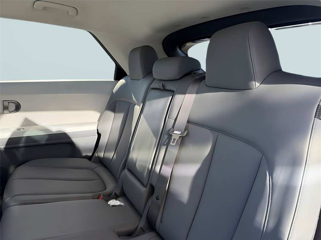 2026 Hyundai Ioniq 5 SEL - Image 29