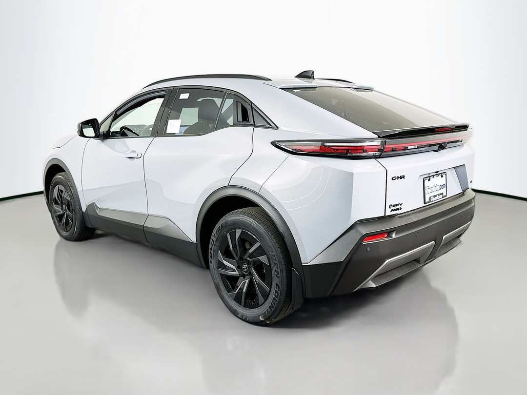 2026 Toyota C-Hr - Image 5