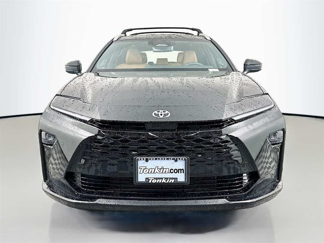 2025 Toyota Crown Signia Limited - Image 2