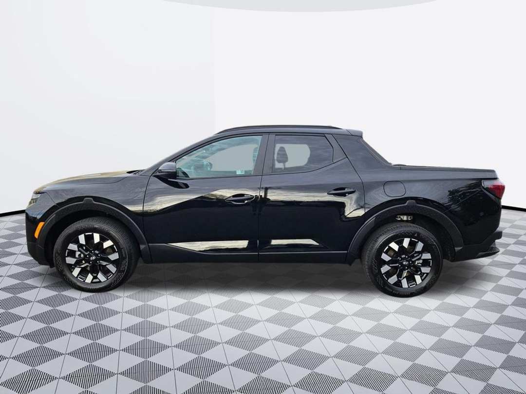 2025 Hyundai Santa Cruz SEL - Image 3