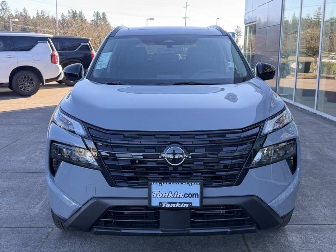 2026 Nissan Rogue Dark Armor - Image 3