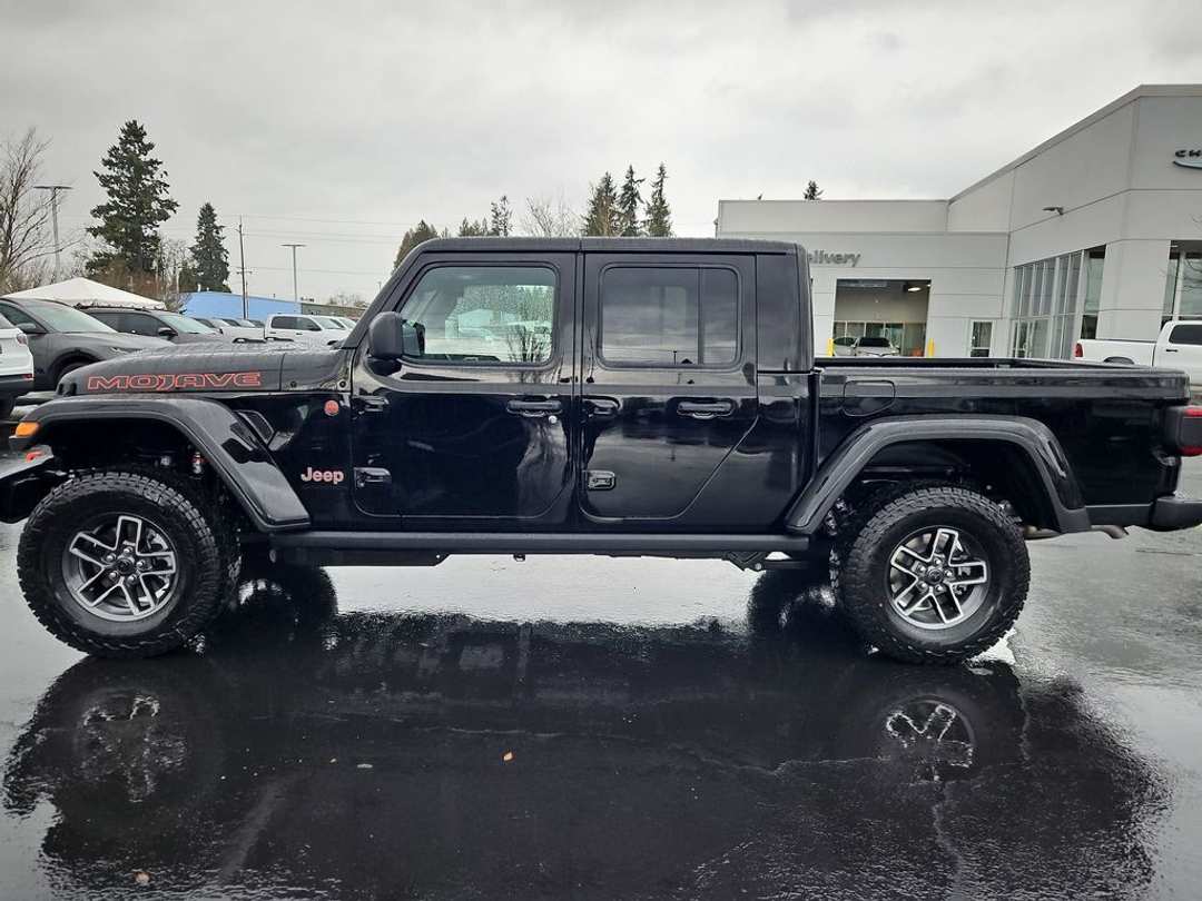 2026 Jeep Gladiator Mojave - Image 3