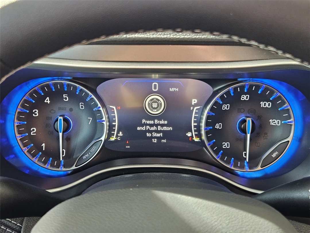 2026 Chrysler Pacifica Select - Image 15