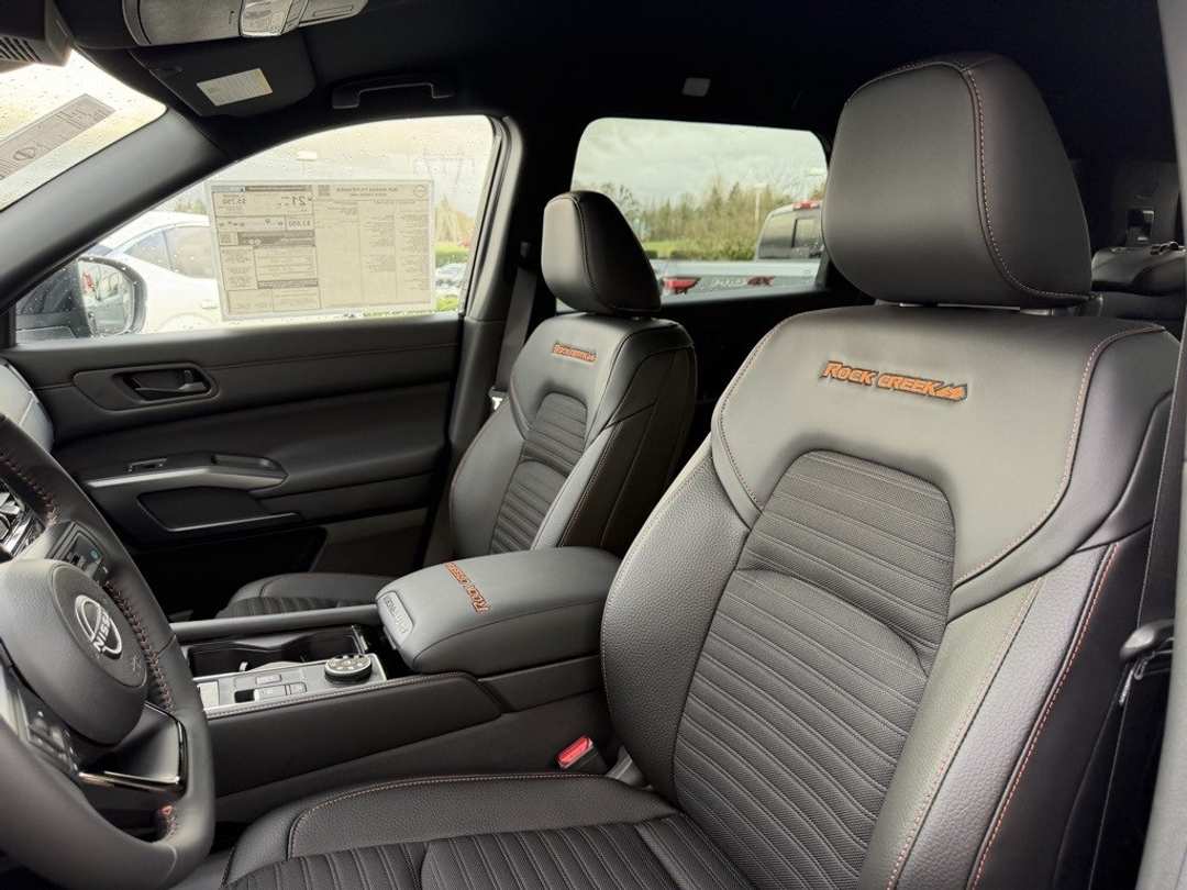 2025 Nissan Pathfinder Rock Creek - Image 14