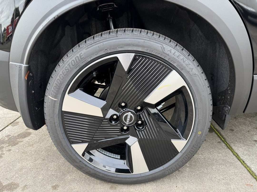 2026 Nissan Kicks SR - Image 13