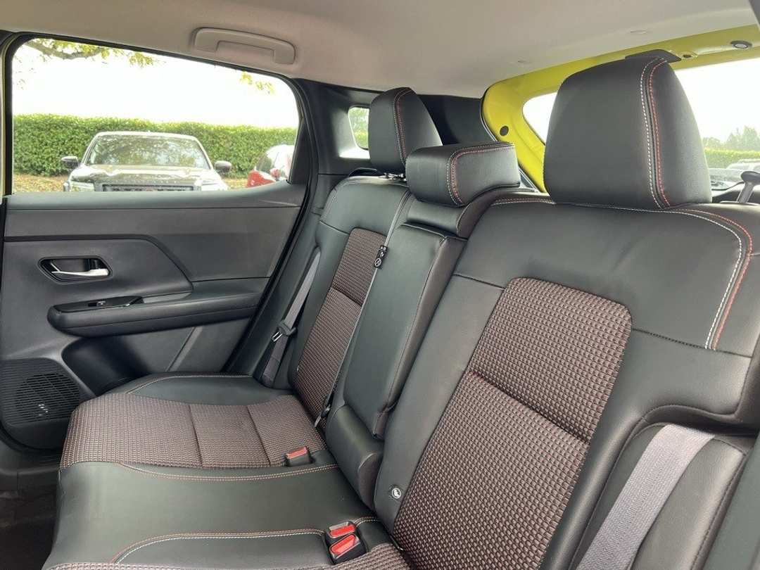 2026 Nissan Kicks SR - Image 26