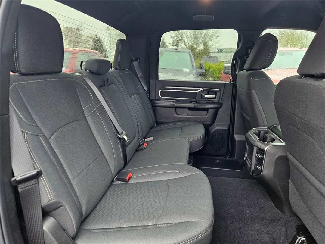 2026 Ram 3500 Big Horn - Image 34