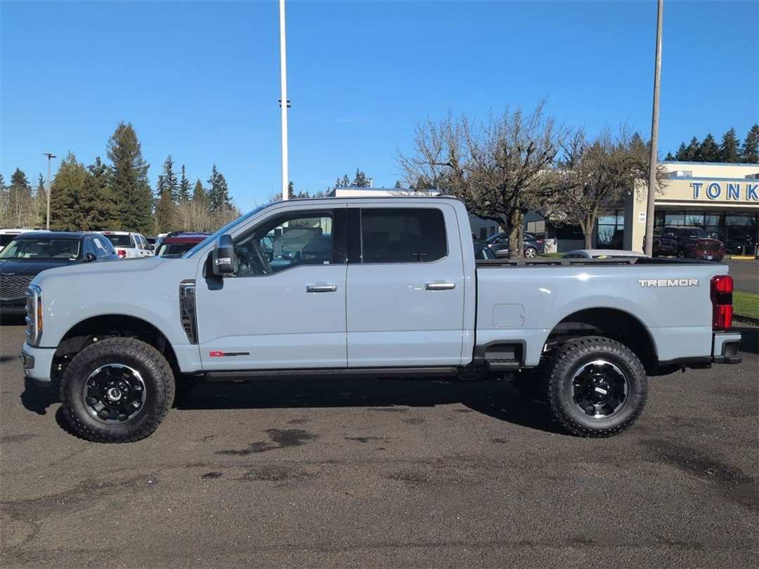 2026 Ford F-350Sd Platinum - Image 2