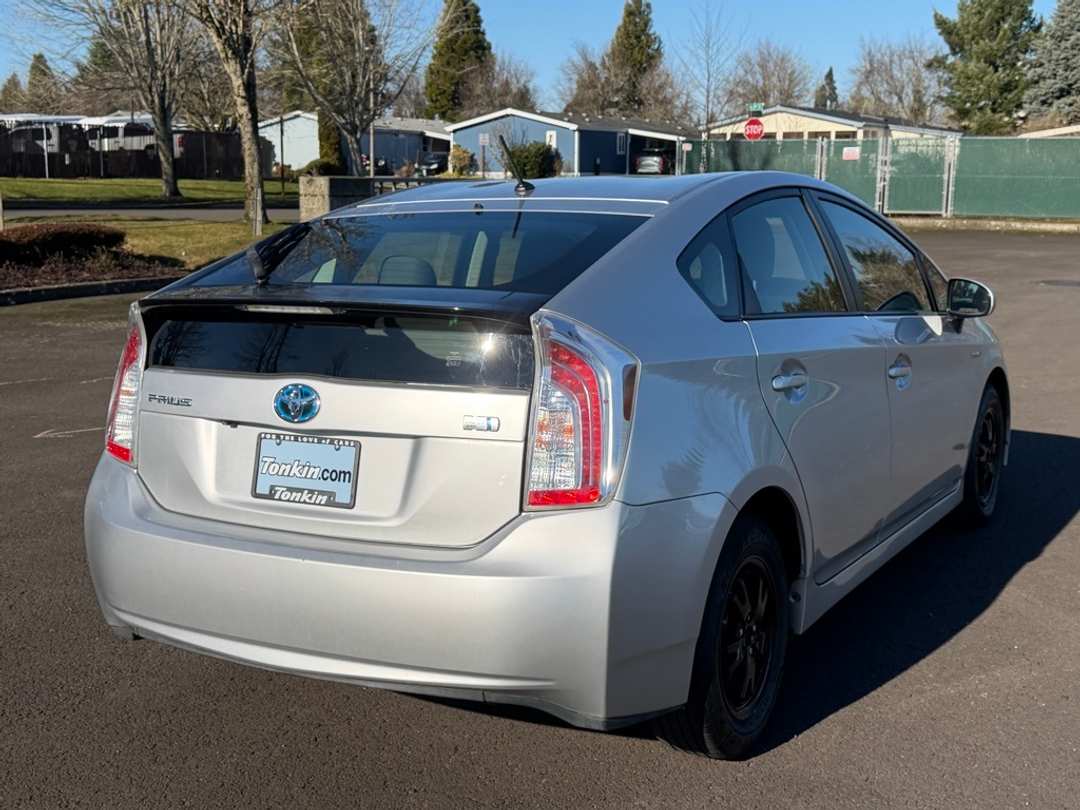 2015 Toyota Prius Two - Image 8