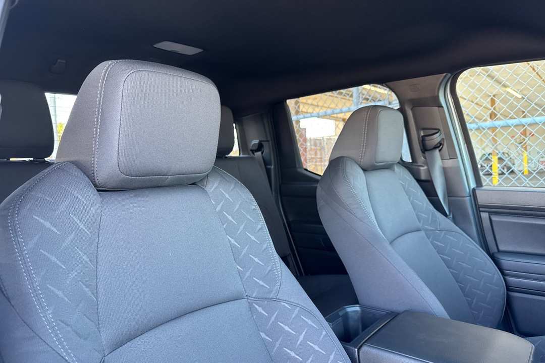 2025 Toyota Tacoma SR5 - Image 16