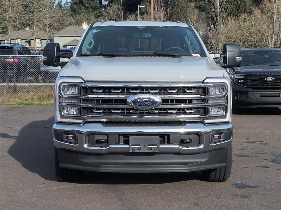 2026 Ford F-350Sd XLT - Image 8