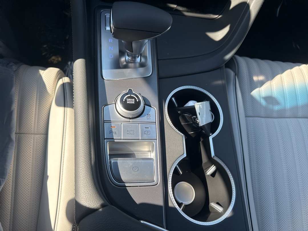 2026 Genesis G70 3.3T Sport Prestige - Image 24