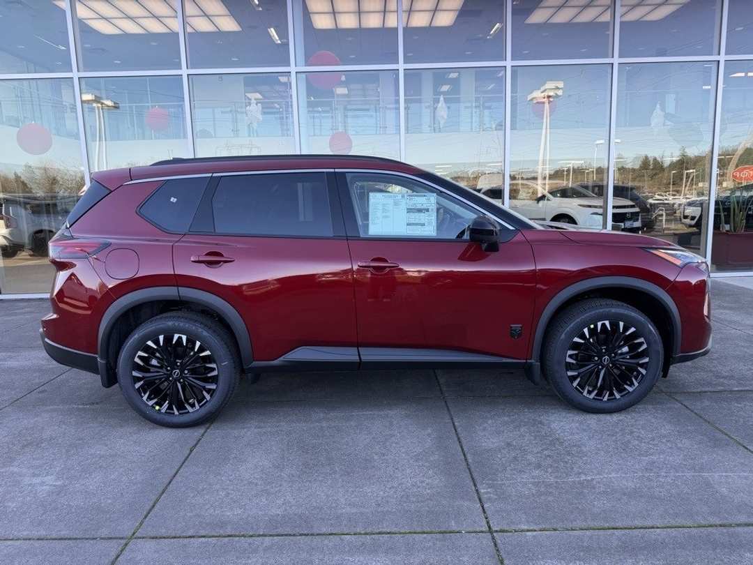 2026 Nissan Rogue Dark Armor - Image 8