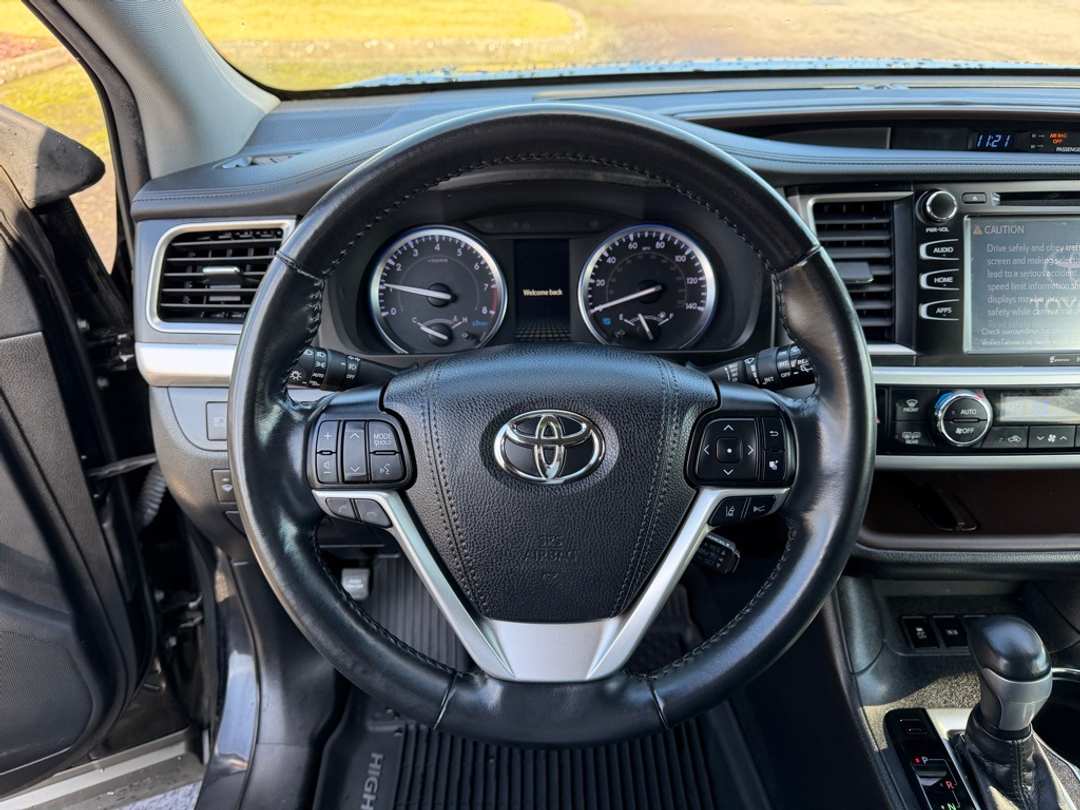 2019 Toyota Highlander XLE - Image 20