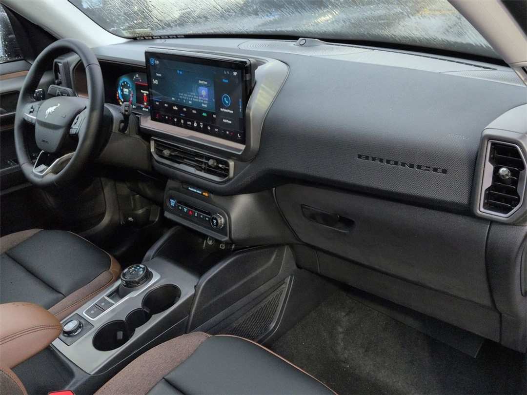 2025 Ford Bronco Sport Outer Banks - Image 31