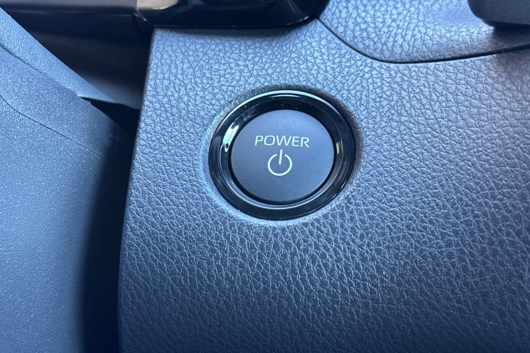 2026 Toyota Camry SE - Image 21