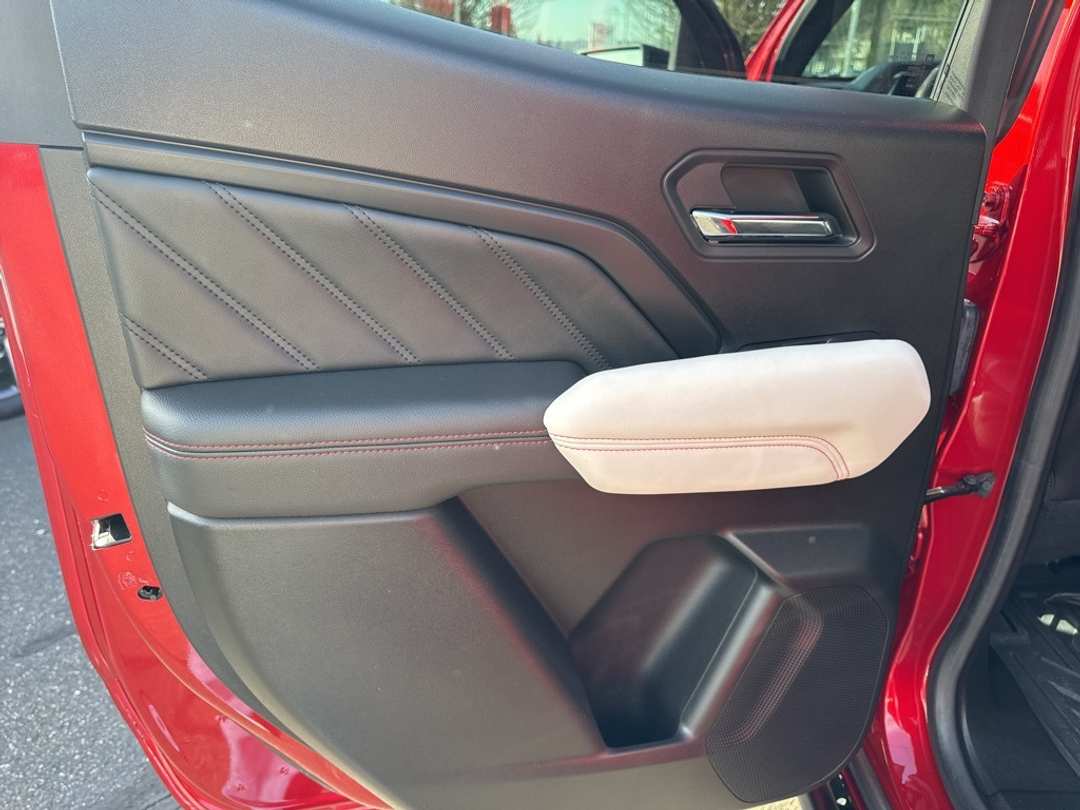 2023 GMC Canyon AT4X - Image 39