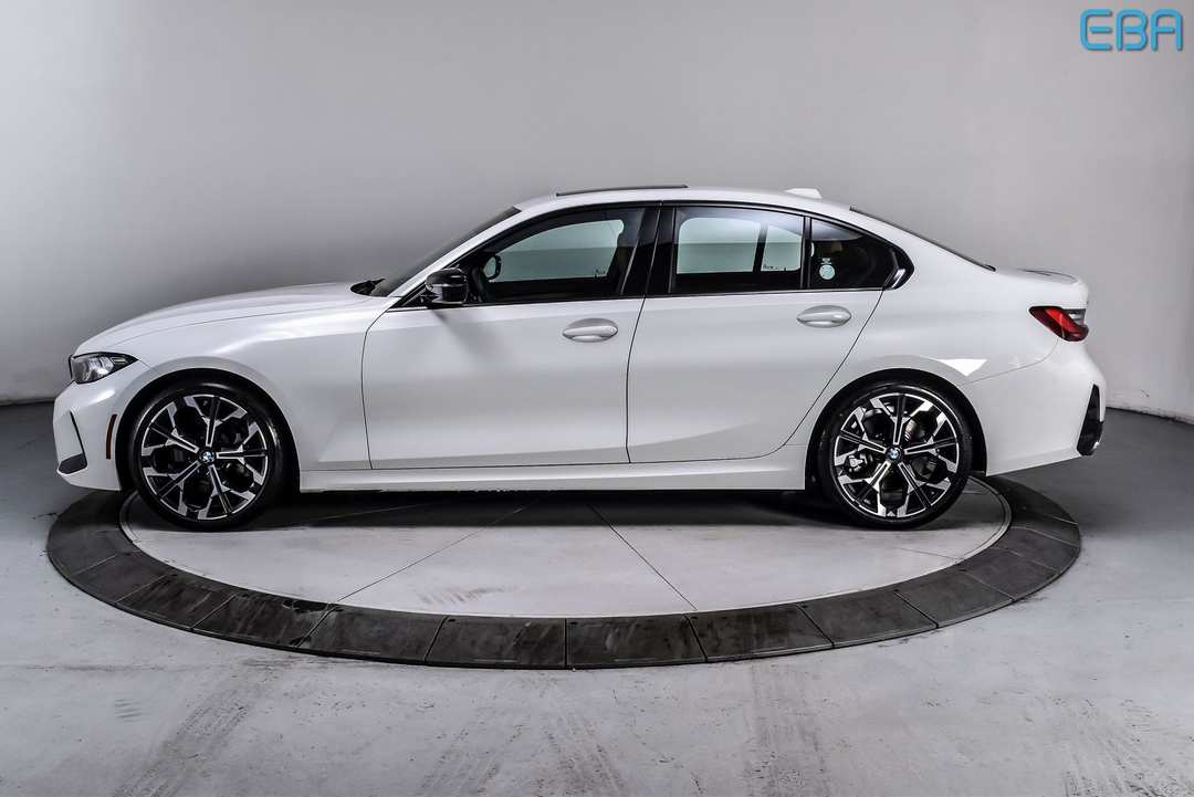 2025 BMW 3 Series 330i xDrive - Image 3