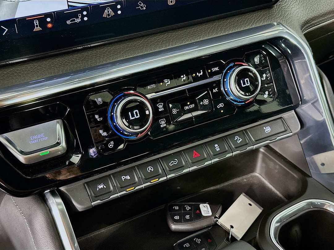 2024 GMC Sierra 1500 Denali - Image 17