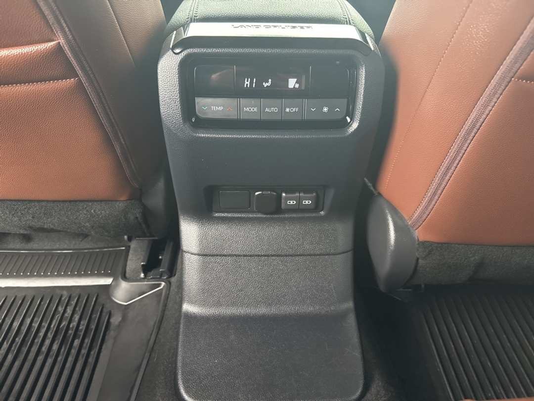 2025 Toyota Land Cruiser Base - Image 24