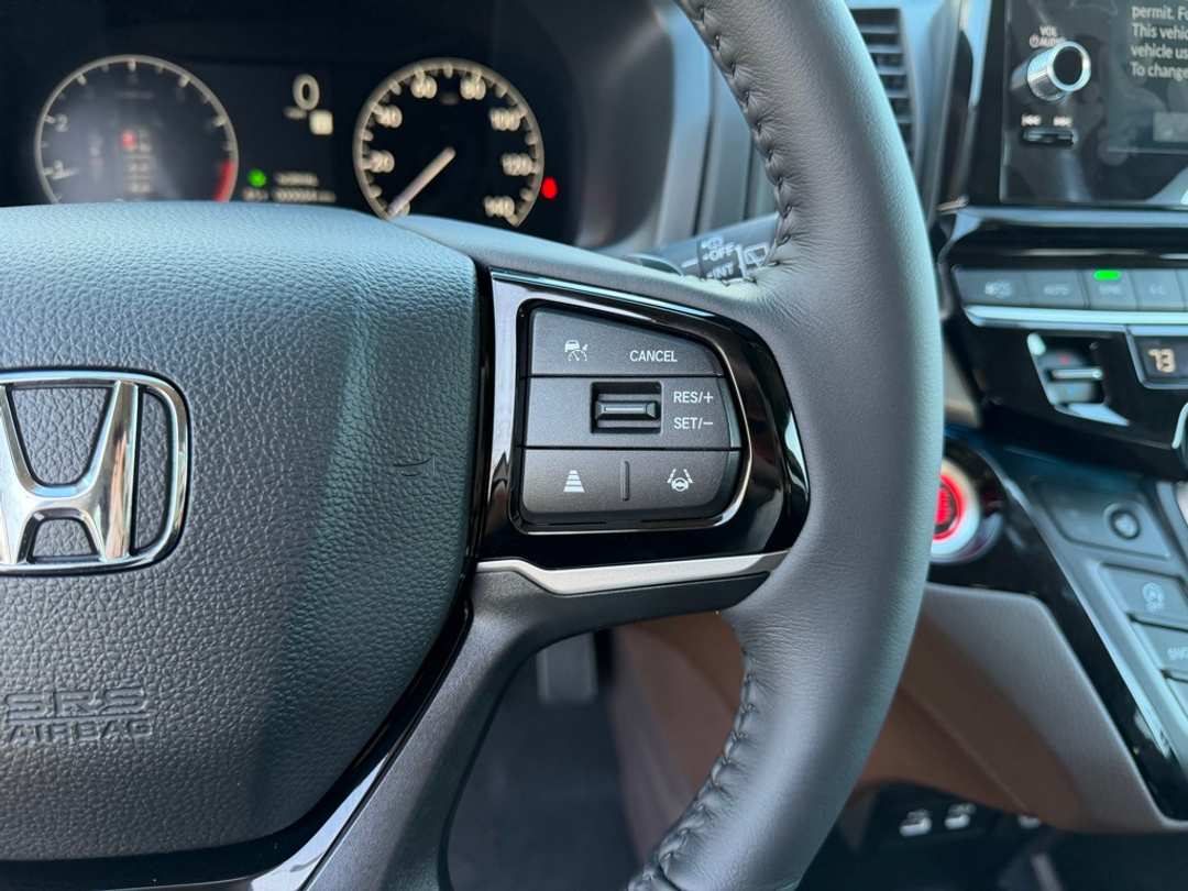 2026 Honda Odyssey Touring - Image 19