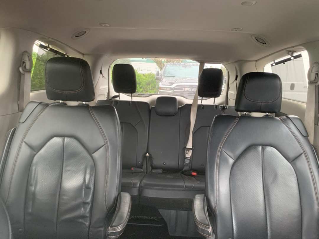 2018 Chrysler Pacifica Touring L - Image 23