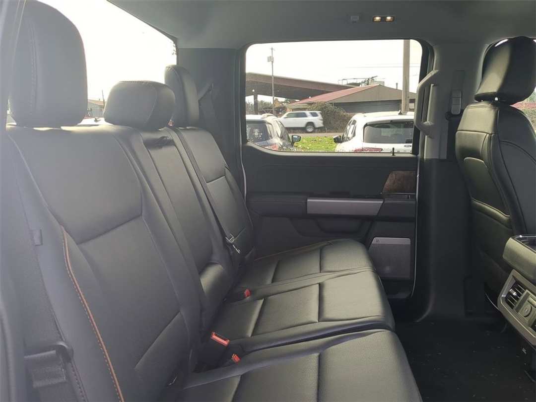 2026 Ford F-350Sd Lariat - Image 29