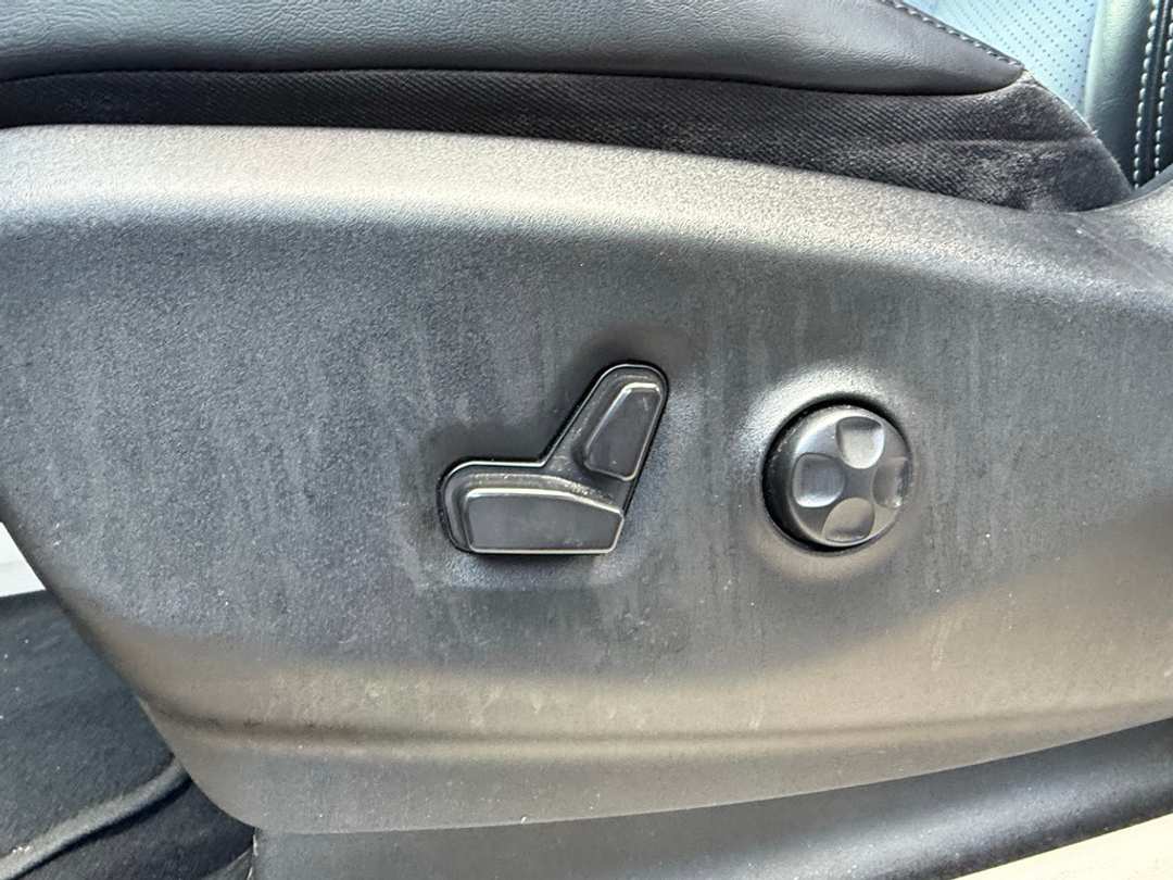 2023 Chrysler Pacifica Touring L - Image 28