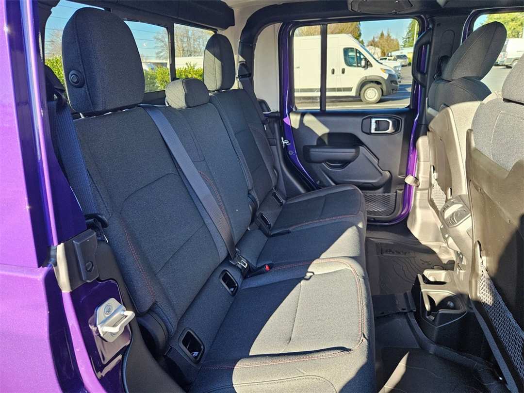 2026 Jeep Gladiator Rubicon - Image 36