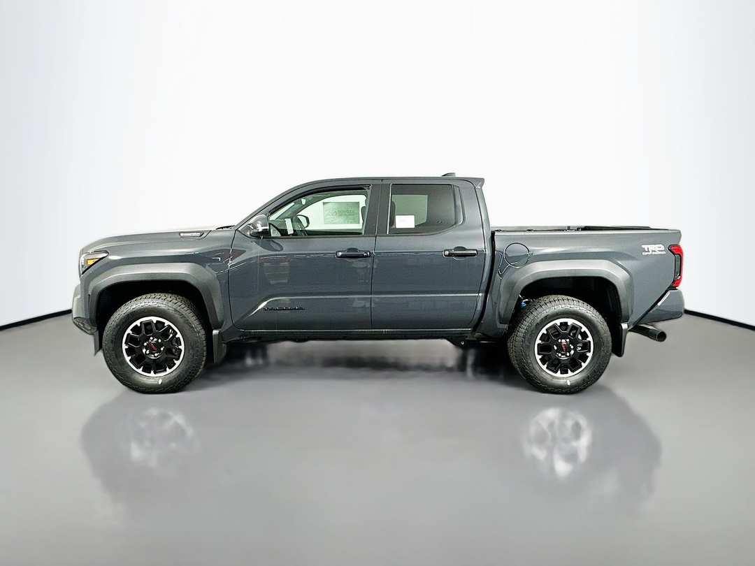 2025 Toyota Tacoma TRD Off Road - Image 4