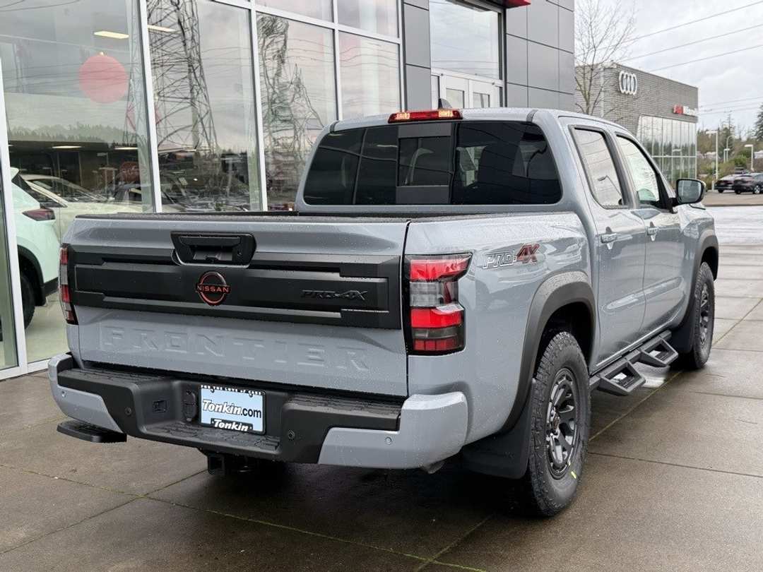 2026 Nissan Frontier PRO4X - Image 7