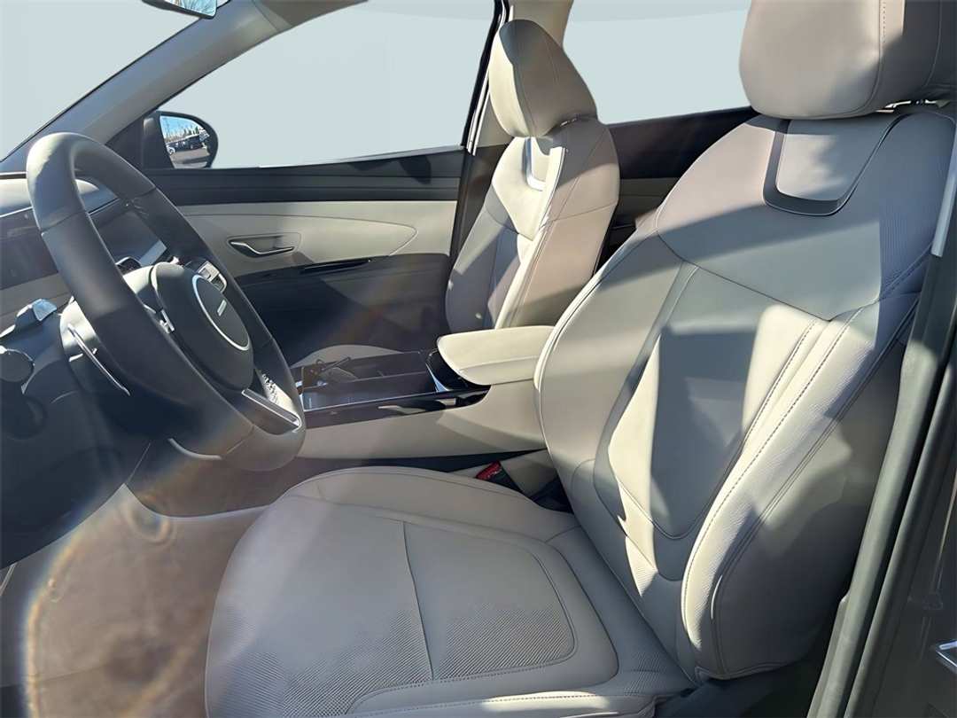 2026 Hyundai Tucson Limited - Image 8