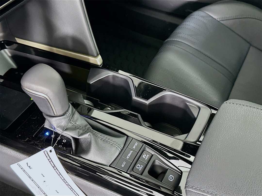 2026 Toyota Camry XSE - Image 17